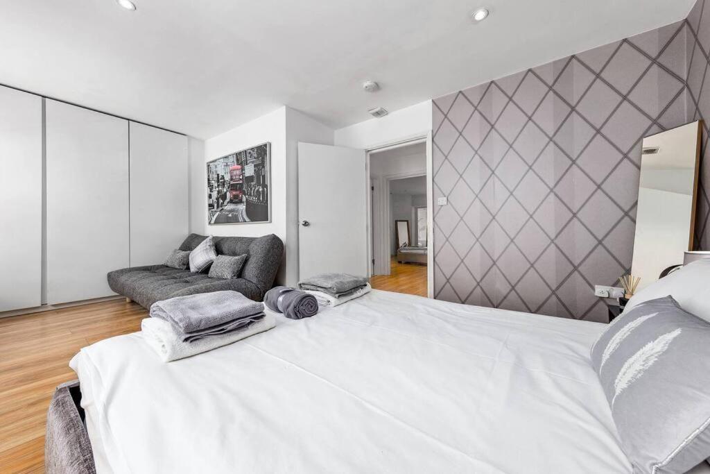 3 Bedroom Apartment In Haymarket Central London Sleep 10 Hy2 외부 사진